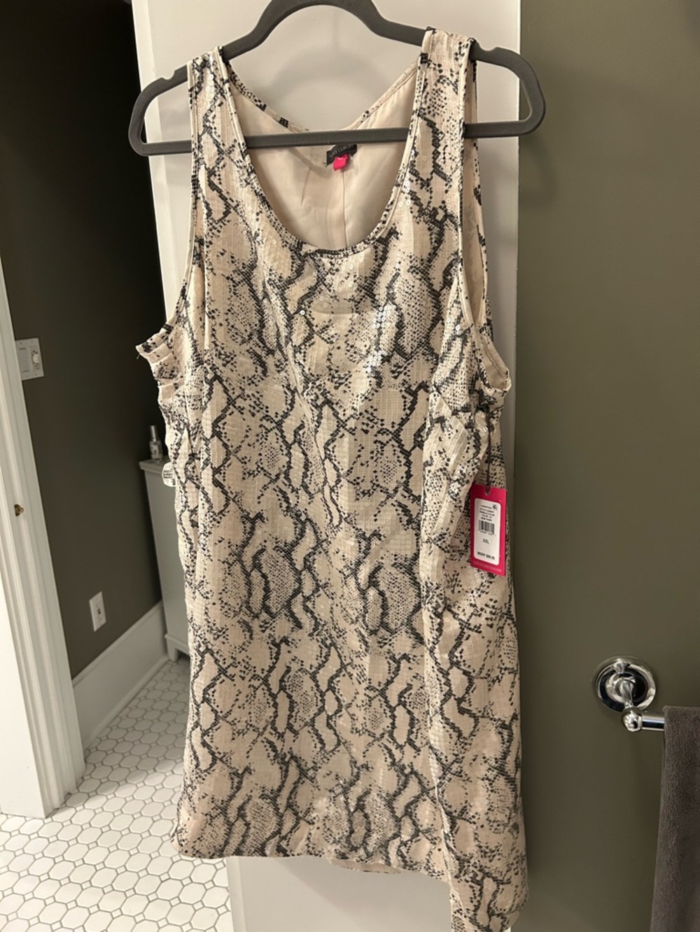 Vince Camuto Beige and Black Snake-Print Sleeveless Shift Dress